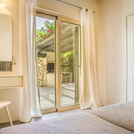 别墅 Kaminia Ratzaklíon