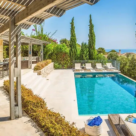 Villa Kaminia Radzaklí