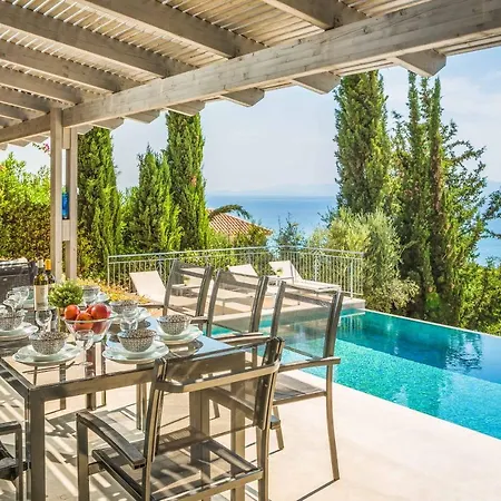 Kaminia Villa